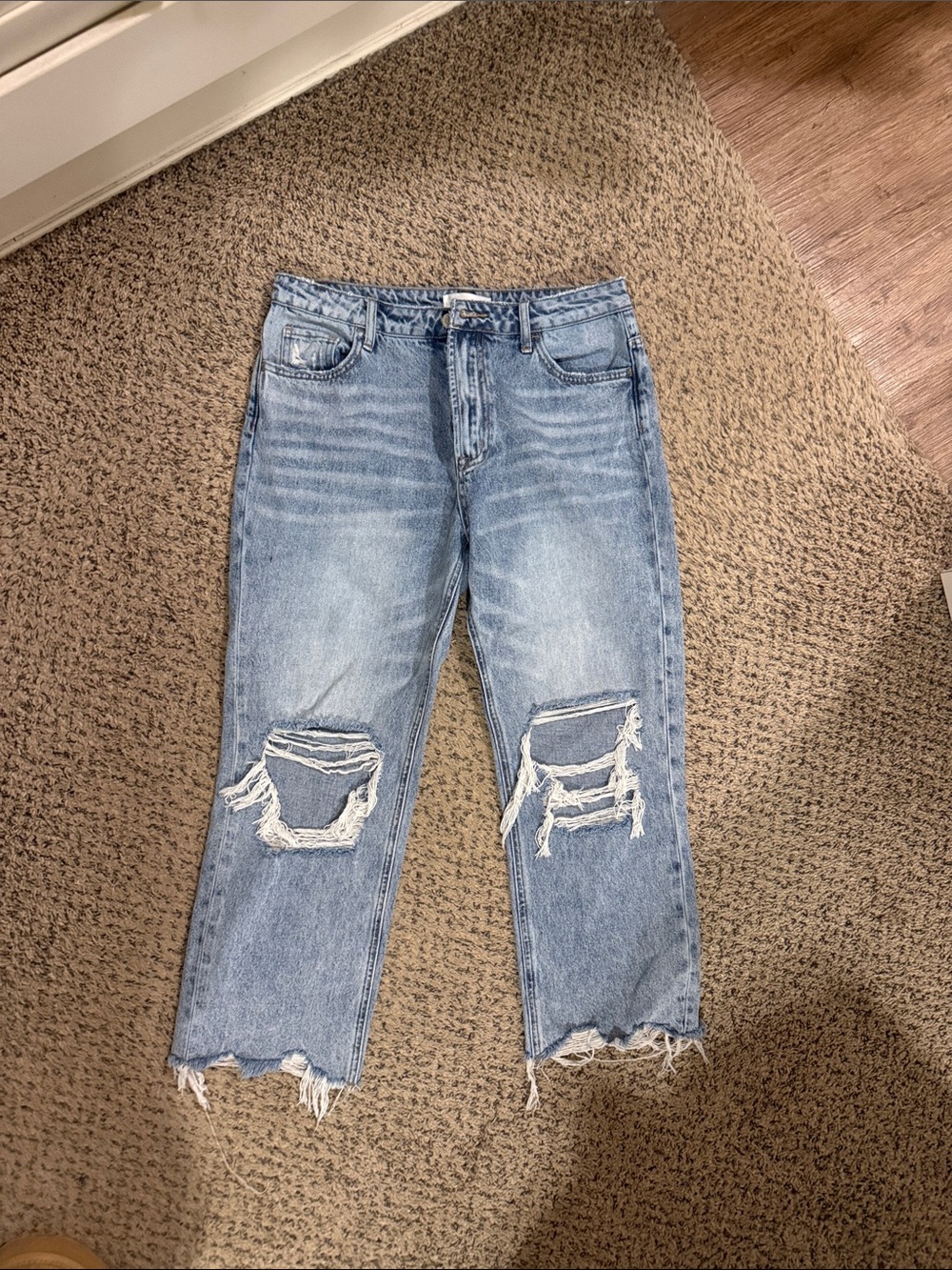 Distressed Light Blue Women’s Ripped Jeans